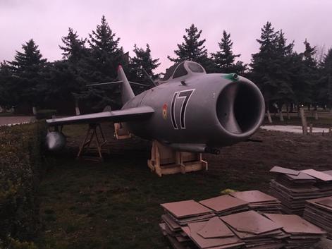 Самолет МиГ-17